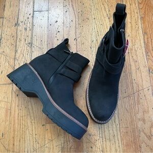 Blondo Platform Waterproof Boots Size 9